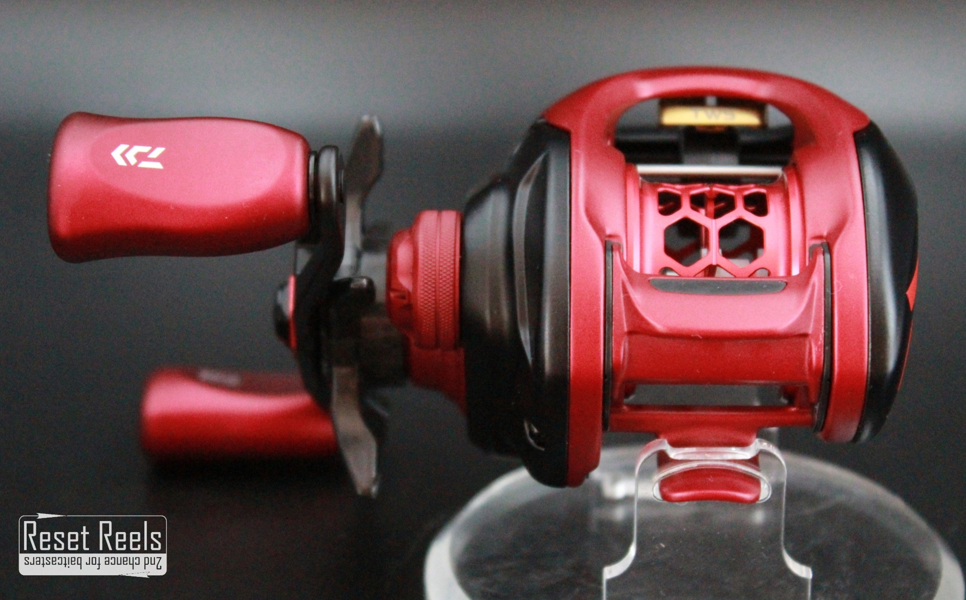 DAIWA ZILLION SV TW - SOUR CHERRY :: resetreels