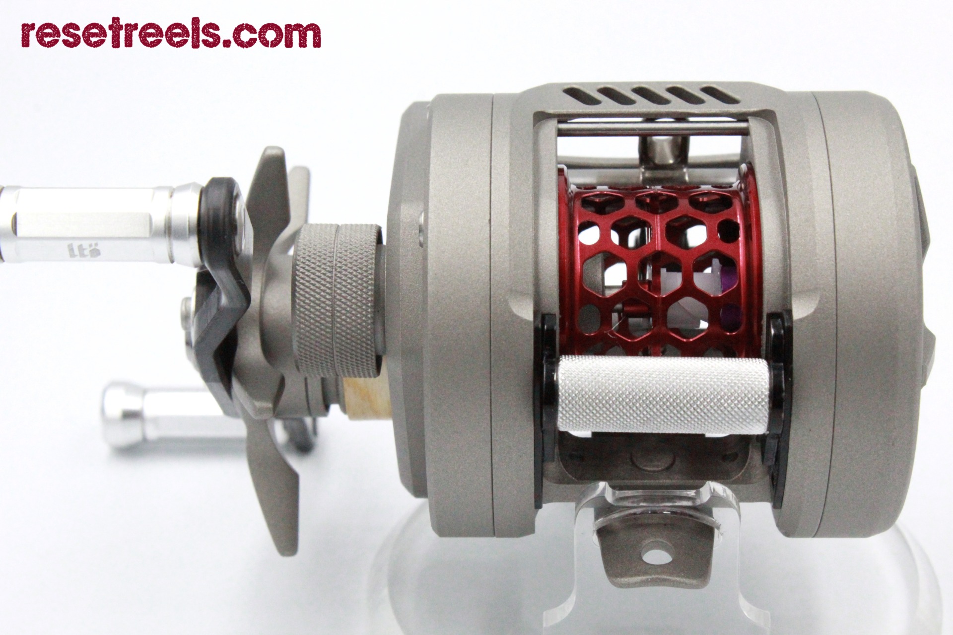 MEGABASS LIN 10 - TITAN :: resetreels